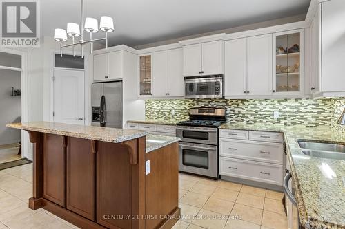 10 - 515 Skyline Avenue, London North (North B), ON - Indoor Photo Showing Kitchen With Double Sink With Upgraded Kitchen