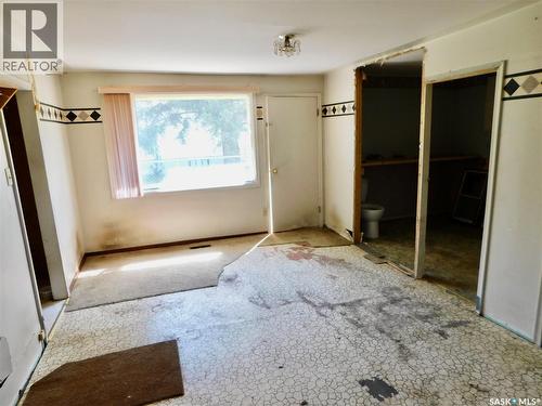 410 6Th Avenue E, Assiniboia, SK - Indoor