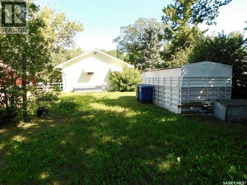 410 6Th Avenue E, Assiniboia, SK - Outdoor