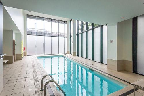 Pool - Ph1307-370 Rue St-André, Montréal (Ville-Marie), QC - Indoor Photo Showing Other Room With In Ground Pool