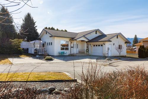 C-515 20Th Avenue, Creston, BC - Outdoor With Facade