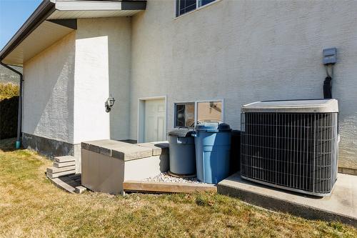 C-515 20Th Avenue, Creston, BC - Outdoor With Exterior