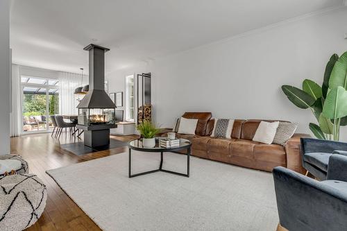 Living room - 6 Rue Ernest-Trotier, Baie-Saint-Paul, QC - Indoor Photo Showing Living Room