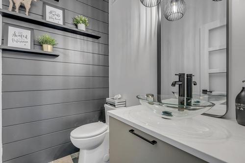 Powder room - 6 Rue Ernest-Trotier, Baie-Saint-Paul, QC - Indoor Photo Showing Bathroom