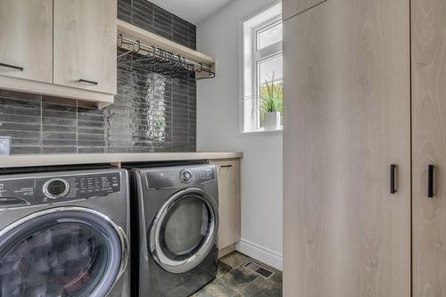 Laundry room - 6 Rue Ernest-Trotier, Baie-Saint-Paul, QC - Indoor Photo Showing Laundry Room