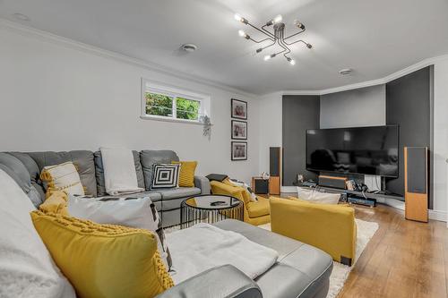 Family room - 6 Rue Ernest-Trotier, Baie-Saint-Paul, QC - Indoor Photo Showing Living Room