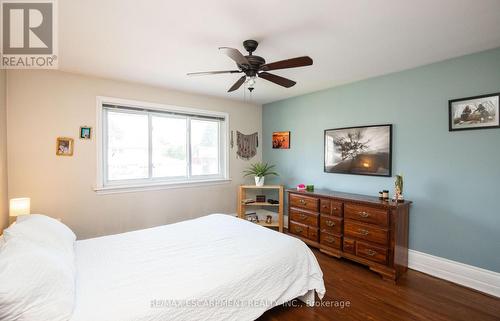 60 Ivy Lea Place, Hamilton, ON - Indoor Photo Showing Bedroom