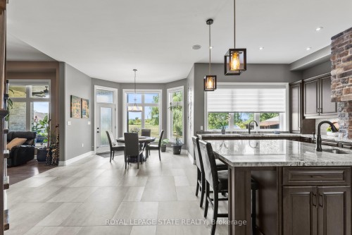 43 Third Road E, Hamilton, ON - Indoor