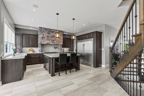 43 Third Road E, Hamilton, ON - Indoor