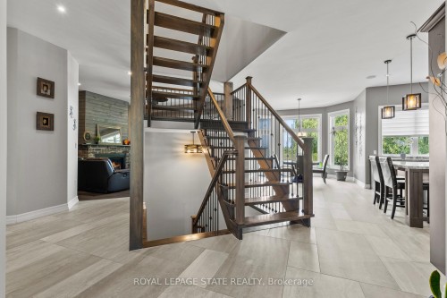 43 Third Road E, Hamilton, ON - Indoor Photo Showing Other Room