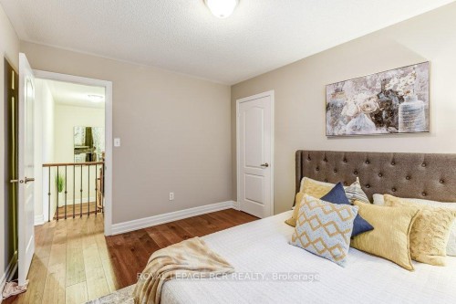 42 Mynden Way, Newmarket, ON - Indoor Photo Showing Bedroom