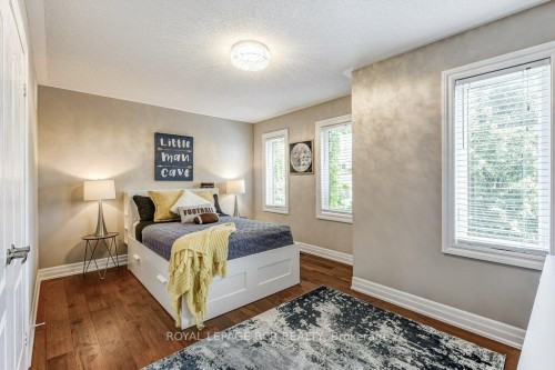 42 Mynden Way, Newmarket, ON - Indoor Photo Showing Bedroom