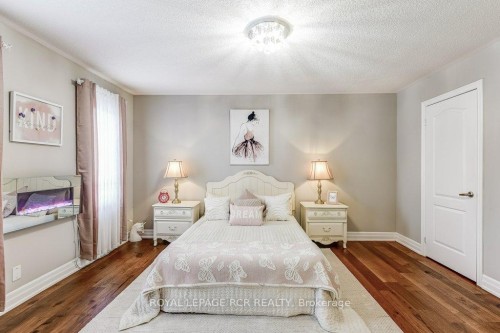 42 Mynden Way, Newmarket, ON - Indoor Photo Showing Bedroom