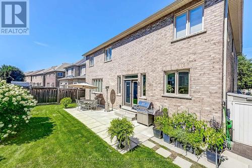1022 Sherman Brock Circle, Newmarket, ON - Outdoor With Exterior