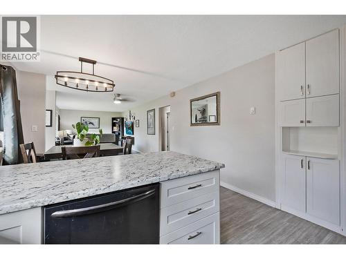2305 39 Street, Vernon, BC - Indoor Photo Showing Kitchen