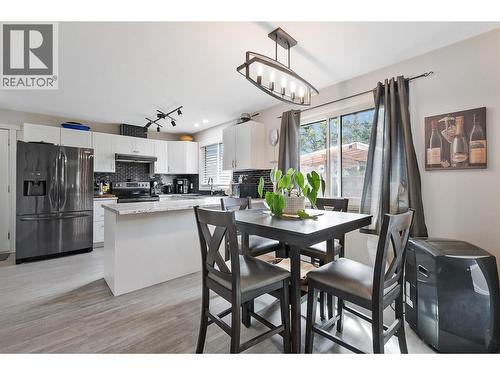 2305 39 Street, Vernon, BC - Indoor Photo Showing Dining Room