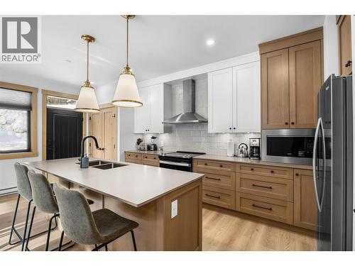 7005 Mcgillivray Lake Drive Unit# 16, Sun Peaks, BC - Indoor Photo Showing Kitchen With Double Sink With Upgraded Kitchen