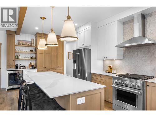 7005 Mcgillivray Lake Drive Unit# 18, Sun Peaks, BC - Indoor Photo Showing Kitchen With Upgraded Kitchen