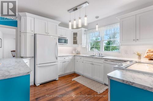 308 - 24 Ontario Street, Bracebridge (Macaulay), ON - Indoor Photo Showing Kitchen With Upgraded Kitchen
