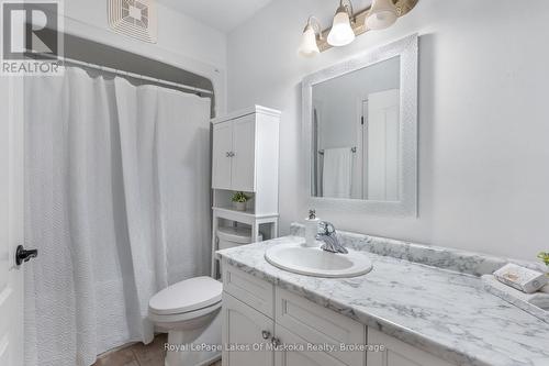 308 - 24 Ontario Street, Bracebridge (Macaulay), ON - Indoor Photo Showing Bathroom