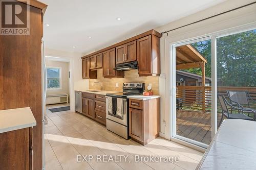88 Rand Street S, Hamilton, ON - Indoor Photo Showing Kitchen