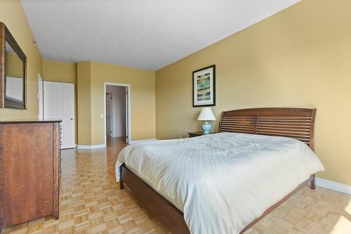 Chambre à coucher principale - 717-18 Ch. Du Bord-Du-Lac-Lakeshore, Pointe-Claire, QC - Indoor Photo Showing Bedroom