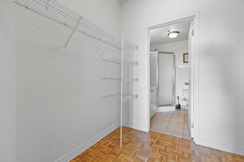 Penderie (Walk-in) - 717-18 Ch. Du Bord-Du-Lac-Lakeshore, Pointe-Claire, QC - Indoor With Storage