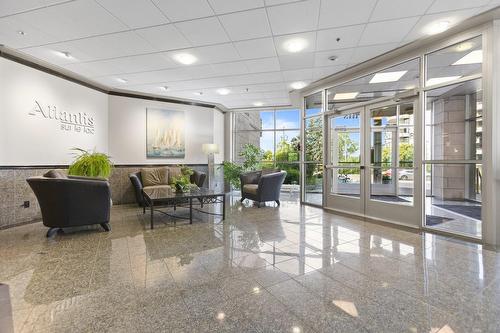 Réception - 717-18 Ch. Du Bord-Du-Lac-Lakeshore, Pointe-Claire, QC - Indoor Photo Showing Other Room