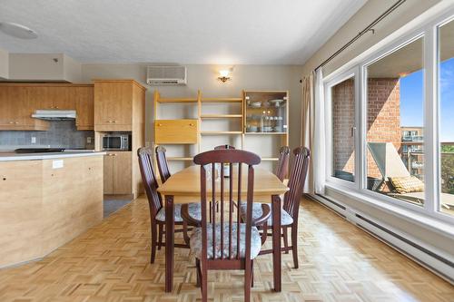 Salle à manger - 717-18 Ch. Du Bord-Du-Lac-Lakeshore, Pointe-Claire, QC - Indoor