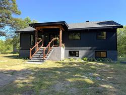 924  - 924A Rue des Lacs  Saint-Jérôme, QC J5L 1S9