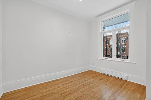 Living room - 5015 Rue Fabre, Montréal (Le Plateau-Mont-Royal), QC - Indoor Photo Showing Other Room