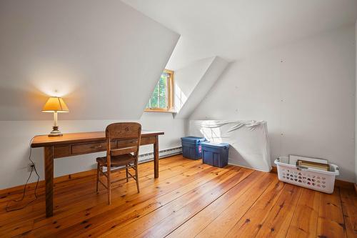 Bureau - 249 Ch. Des Boisés, Mont-Tremblant, QC - Indoor