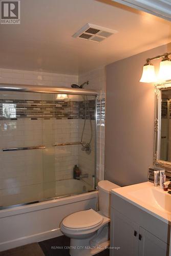 207 - 5 Jacksway Crescent, London North (North G), ON - Indoor Photo Showing Bathroom