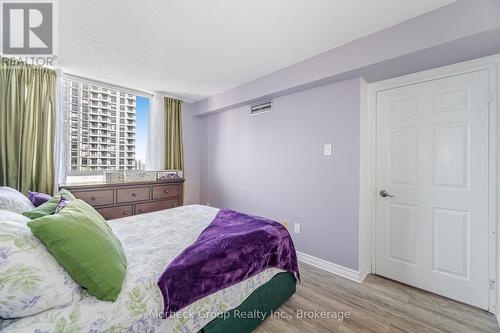 1901 - 285 Enfield Place, Mississauga (City Centre), ON - Indoor Photo Showing Bedroom