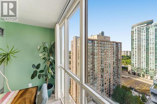 1901 - 285 Enfield Place, Mississauga (City Centre), ON - Outdoor