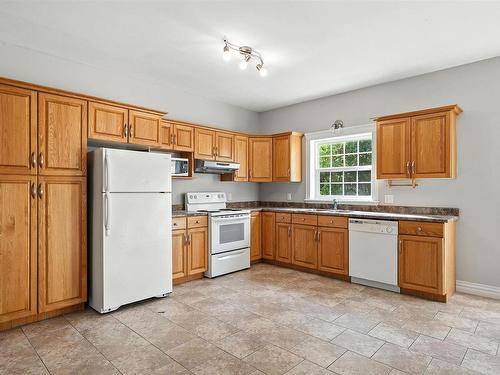 256 Highland Avenue, Windsor, NS 