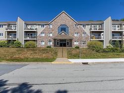 8 70 Collins Grove  Dartmouth, NS B2W 4E6
