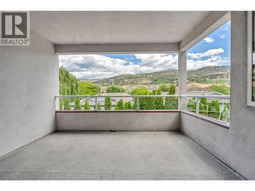 3310 Skaha Lake Road Unit# 306, Penticton, BC - Outdoor With Balcony With Exterior