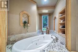 jacuzzi tub - 