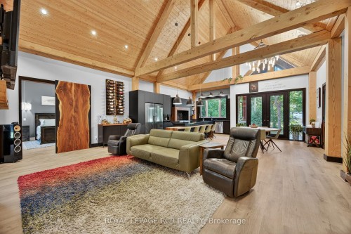 1031 Xavier Street, Gravenhurst, ON - Indoor