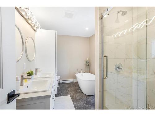 45 Weavers Wy, Fredericton, NB 