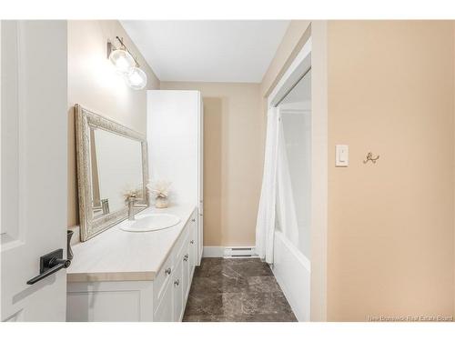 45 Weavers Wy, Fredericton, NB 