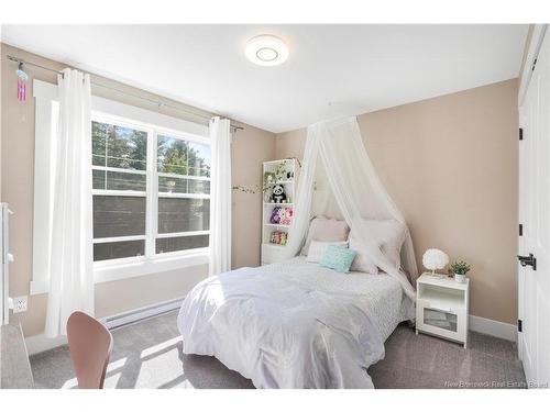 45 Weavers Wy, Fredericton, NB 