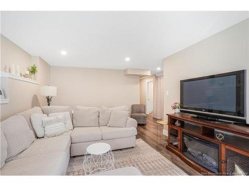 45 Weavers Wy, Fredericton, NB 