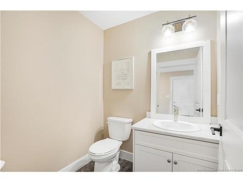 45 Weavers Wy, Fredericton, NB 