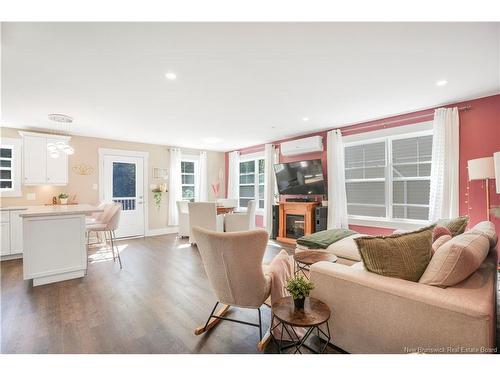 45 Weavers Wy, Fredericton, NB 