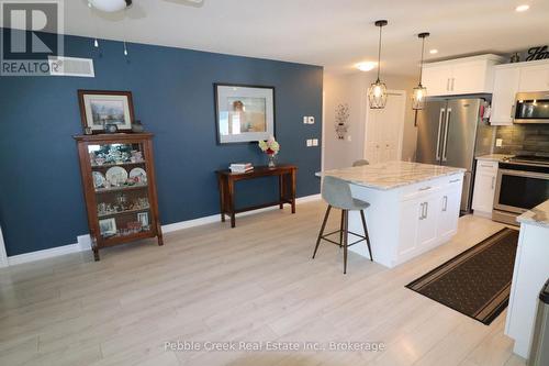 61 Lake Breeze Drive, Ashfield-Colborne-Wawanosh (Colborne), ON - Indoor Photo Showing Kitchen