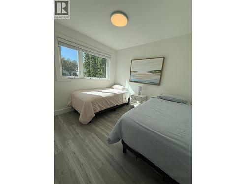 8807 Gala Crescent, Osoyoos, BC - Indoor Photo Showing Bedroom