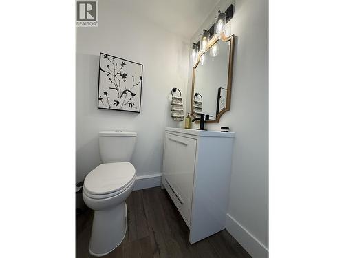 8807 Gala Crescent, Osoyoos, BC - Indoor Photo Showing Bathroom