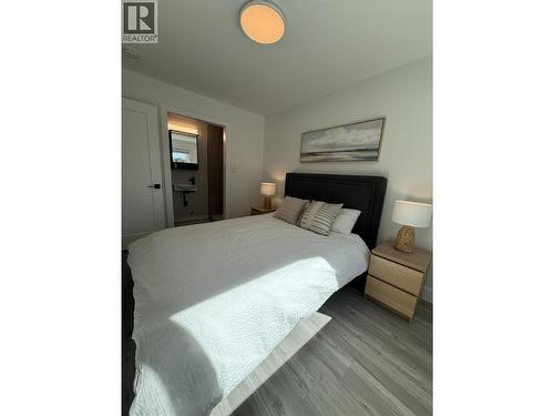 8807 Gala Crescent, Osoyoos, BC - Indoor Photo Showing Bedroom